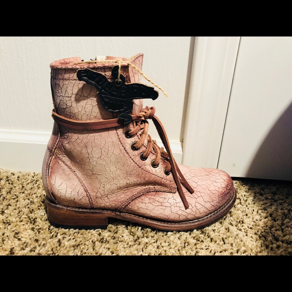 Pink distressed freebird boots New